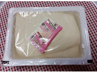 ピンク岩塩で食べる寄せ豆腐