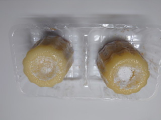 「ベイクド・アルル 北海道白いミルクカヌレ 袋2個」のクチコミ画像 by レビュアーさん