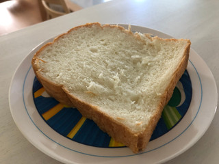 「麦パン工房 天然酵母食パン 袋1個」のクチコミ画像 by こつめかわうそさん