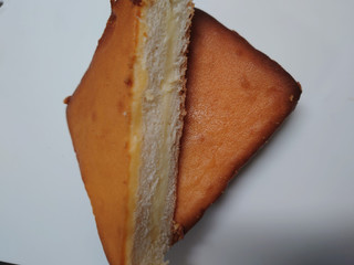「オリエンタルベーカリー チーズフレンチ 袋1個」のクチコミ画像 by レビュアーさん