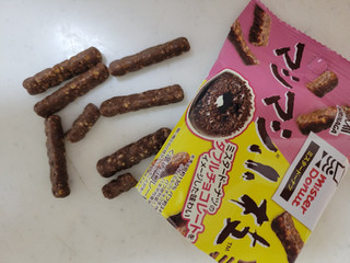「森永製菓 マシマシ小枝 ダブルチョコレート 袋116g」のクチコミ画像 by レビュアーさん