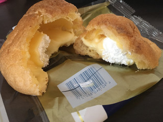 「アンデイコ BIG北海道ホイップ＆カスタードシュークリーム 袋1個」のクチコミ画像 by パン大好きさん
