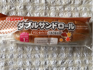 「ヤマザキ ダブルサンドロール マロンホイップ＆ミルクホイップ 袋1個」のクチコミ画像 by nagomi7さん