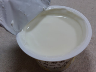「よつ葉 北海道バターミルクヨーグルト カップ100g」のクチコミ画像 by 抹茶らてさん