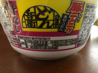 「日清食品 日清の汁なしどん兵衛 豚ニンニクまぜうどん カップ97g」のクチコミ画像 by こつめかわうそさん