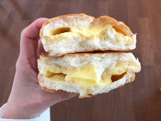 「ヤマザキ 牛乳と卵のカスタードクリームパン」のクチコミ画像 by こつめかわうそさん
