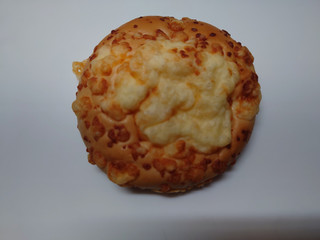 「木村屋 香るチーズとベーコンのパン 袋1個」のクチコミ画像 by レビュアーさん