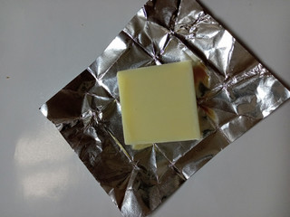 「チロル チロルチョコ クリームチーズチョコ 1個」のクチコミ画像 by レビュアーさん