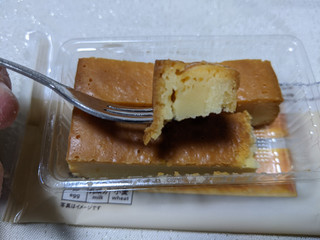 「セブンカフェ ベイクドチーズケーキ 袋2個」のクチコミ画像 by banさん