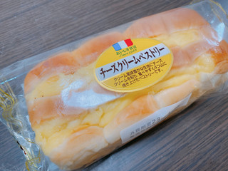 「ヤマザキ チーズクリームペストリー 袋1個」のクチコミ画像 by もんちろーさん