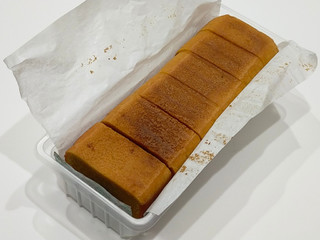 「カルディ クーベルチュールチョコレート 塩キャラメルケーキ」のクチコミ画像 by ばぶたろうさん