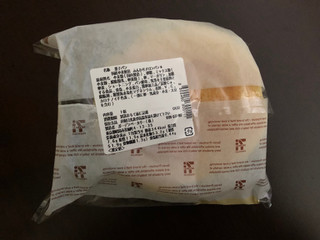 「セブン-イレブン 国産小麦使用ふんわりメロンパン」のクチコミ画像 by こつめかわうそさん