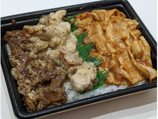 「セブン-イレブン 三種合盛り弁当 牛すき煮 焼鳥 豚辛みそ焼」のクチコミ画像 by ばぶたろうさん