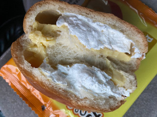 「Pasco たっぷりホイップクリームパン 袋1個」のクチコミ画像 by もんペチさん