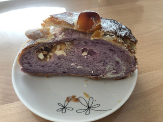 「BOULANGERIE KEN 紫芋スイートポテトパイベーグル」のクチコミ画像 by こつめかわうそさん