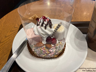 「スターバックス ミックスパフェケーキ」のクチコミ画像 by kafuruさん