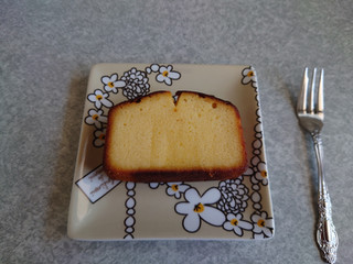 「ファミリーマート 焦がしバターのバターケーキ」のクチコミ画像 by しろねこエリーさん