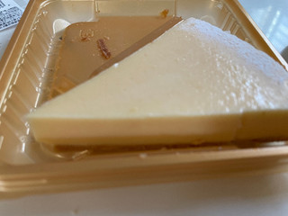 「ドンレミー tart ＆cheese フロランタンタルト＆NYチーズケーキ 2個」のクチコミ画像 by だっきーさん