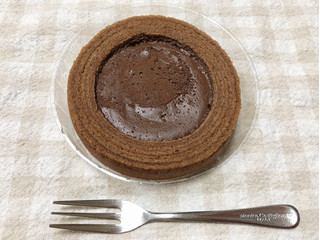「ファミリーマート 生チョコを使ったチョコケーキのバウム」のクチコミ画像 by nagomi7さん