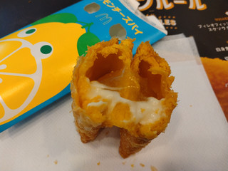 「マクドナルド レモンチーズパイ」のクチコミ画像 by ぴのこっここさん