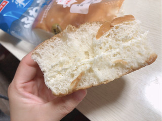「ヤマザキ ふわふわ牛乳入りパン 袋1個」のクチコミ画像 by こつめかわうそさん
