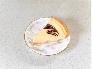 「シャトレーゼ マーブルベイクドチーズケーキ」のクチコミ画像 by むぎっこさん