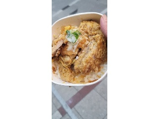 セブン-イレブン 熟成肉のロースかつ丼