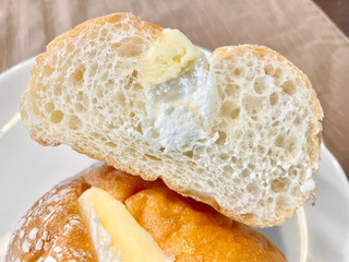 「ヤマザキ 生フランスパン ホイップクリーム＆練乳クリーム 袋1個」のクチコミ画像 by やにゃさん