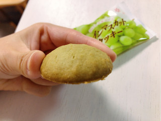 「タナベ シャインマスカットクッキー」のクチコミ画像 by こつめかわうそさん