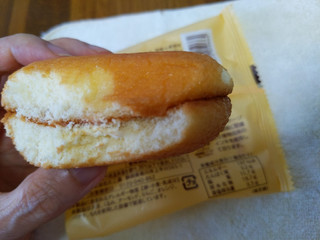 「たこまん 静岡銘菓 大砂丘 チーズクリーム 1個」のクチコミ画像 by おうちーママさん