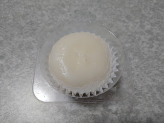「ローソン Uchi Cafe’ × Milk ミルクプリン大福」のクチコミ画像 by しろねこエリーさん