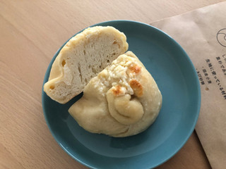 「maru bagel 3種のチーズ（メープル） 一個」のクチコミ画像 by こつめかわうそさん
