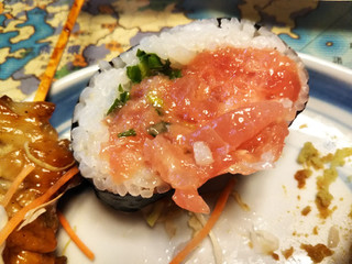 「バロー 魚屋さんの寿司 ねぎとろ巻き 8貫」のクチコミ画像 by なんやかんやさん