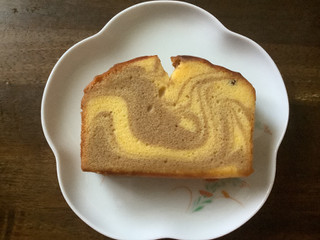 「香月堂 プリンパウンドケーキ 1個入」のクチコミ画像 by ぐっちょさん