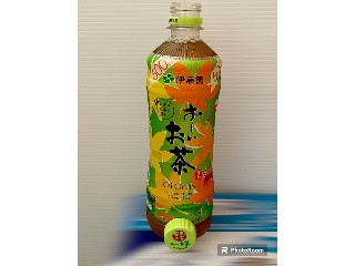 「伊藤園 お～いお茶 緑茶 日本の秋は美しいパッケージ ペット600ml」のクチコミ画像 by ビールが一番さん