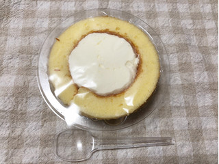 「ローソン Uchi Cafe’ プレミアムロールケーキ」のクチコミ画像 by nagomi7さん
