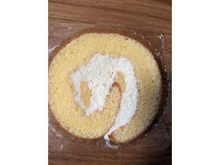 シャトレーゼ うみたて卵のふんわり厚切りロール