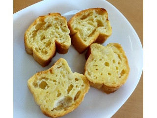 「ファミリーマート ファミマ・ベーカリー ミニフレンチトースト 4個」のクチコミ画像 by はるなつひさん