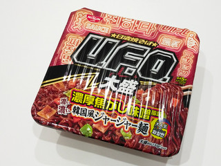 「日清食品 日清焼そばU.F.O.大盛 濃い濃い韓国風ジャージャー麺 カップ164g」のクチコミ画像 by ばぶたろうさん