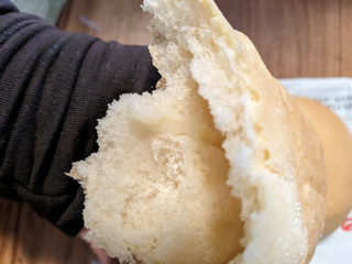 「フジパン 牛乳メロンパン 袋1個」のクチコミ画像 by ゅぃぽんさん