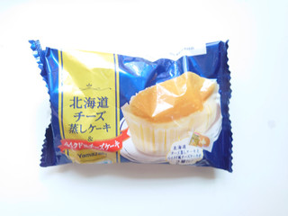 「ヤマザキ 北海道チーズ蒸しケーキ＆ベイクド風チーズケーキ 袋1個」のクチコミ画像 by いちごみるうさん