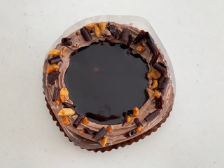 「スターバックス チョコレートクランブル ムースケーキ」のクチコミ画像 by パン太郎さん