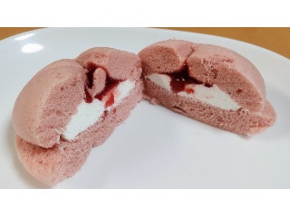 ヤマザキ製パン 苺のスフレ