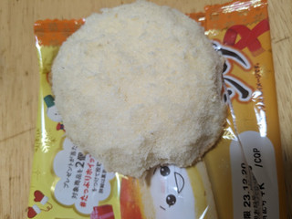 「Pasco たっぷりホイップクリームパン 期間限定パッケージ 袋1個」のクチコミ画像 by ゅぃぽんさん