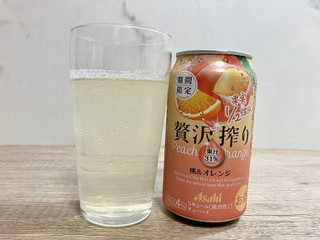 「アサヒ 贅沢搾り 桃＆オレンジ 缶350ml」のクチコミ画像 by コアライオンさん
