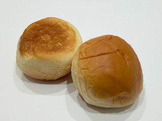 「ヤマザキ 薄皮 バニラクリームパン 袋4個」のクチコミ画像 by ばぶたろうさん
