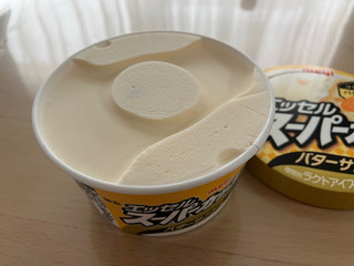 「明治 エッセル スーパーカップ バターサンド味 カップ200ml」のクチコミ画像 by こつめかわうそさん