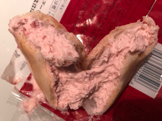 「ローソン Uchi Cafe’ × ICHIBIKO ホボクリム ほぼほぼクリームのシュー いちご」のクチコミ画像 by パン大好きさん