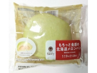敷島製パン もちっと食感の北海道メロンパン