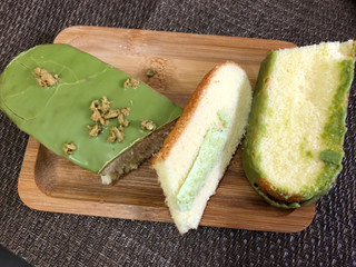 「ヤマザキ 抹茶チョコケーキサンド 抹茶クリーム 袋1個」のクチコミ画像 by 食い辛抱断崖さん